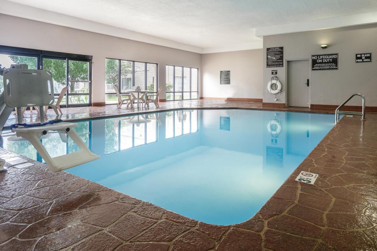 Holiday Inn Coralville - Iowa City By Ihg Εξωτερικό φωτογραφία